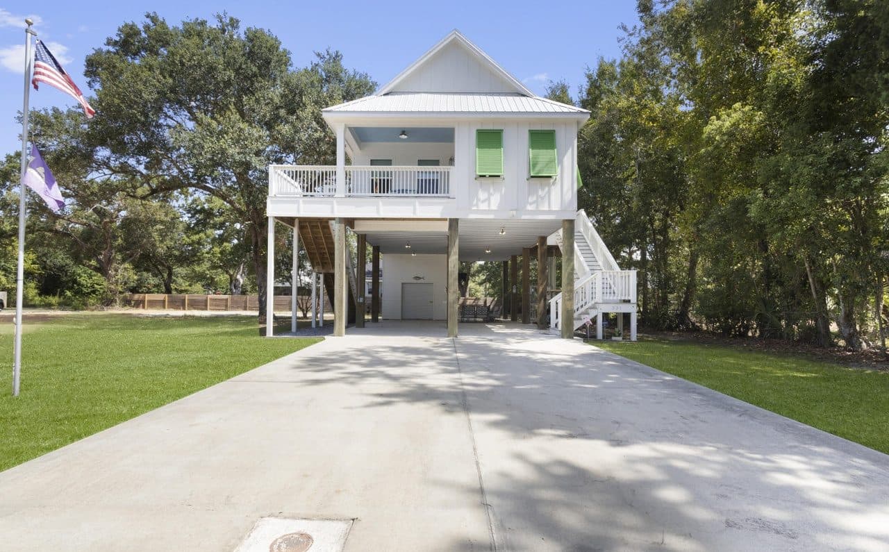 231 Leonhard Ave, Bay St. Louis, MS 39520 — listing photo