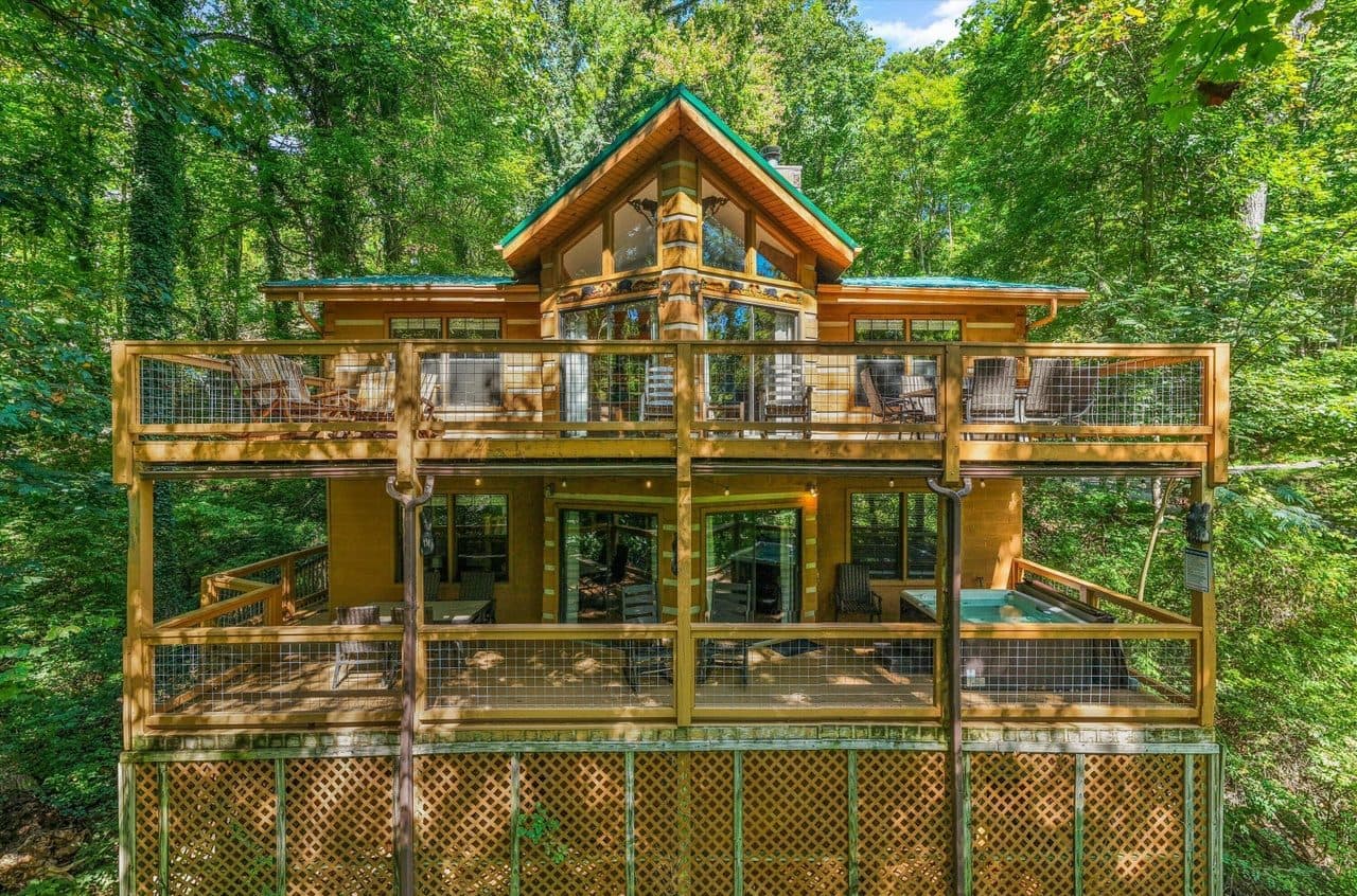 1016 Rast Ct, Gatlinburg, TN 37738 — listing photo