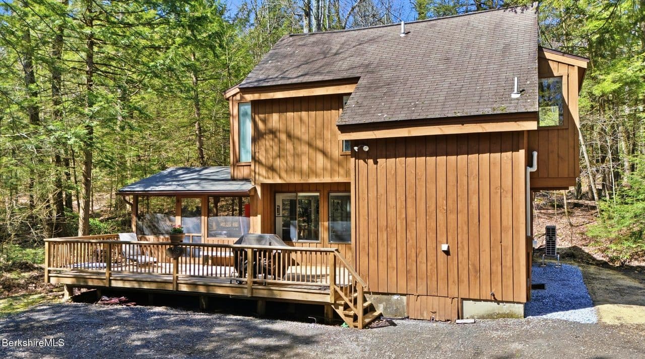 311 Tamarack Trl, Sandisfield, MA 01255 — listing photo