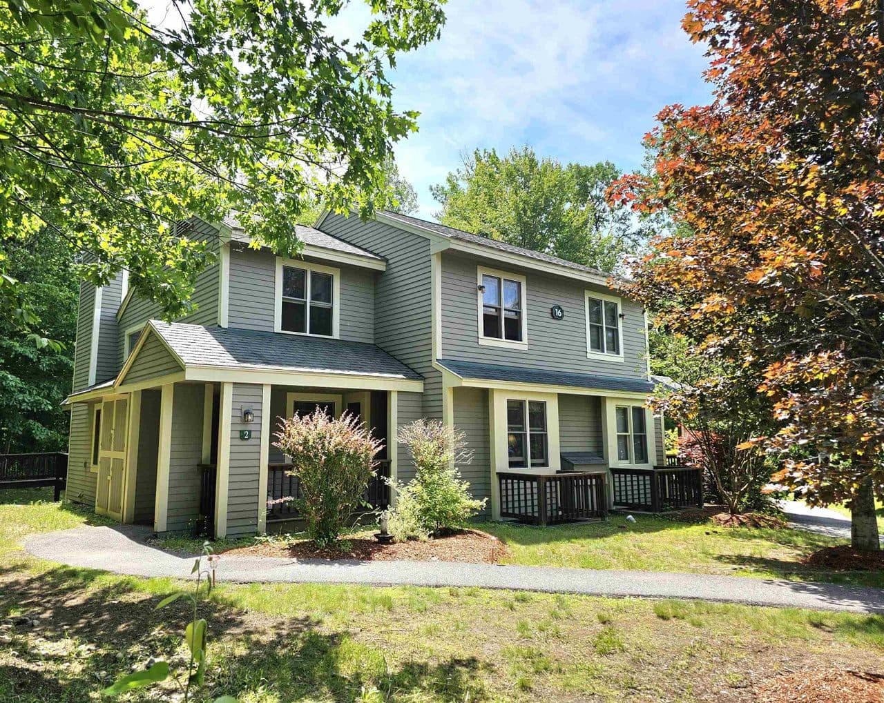 16 Hillside Cir #2, Lincoln, NH 03251 — listing photo