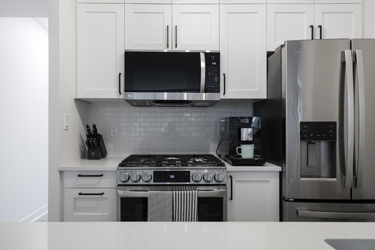 Macchiato: modern king suite steps from the CN Tower